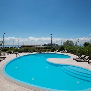 La Cascata With Pool By Wonderful Italy , Manerba del Garda Italien