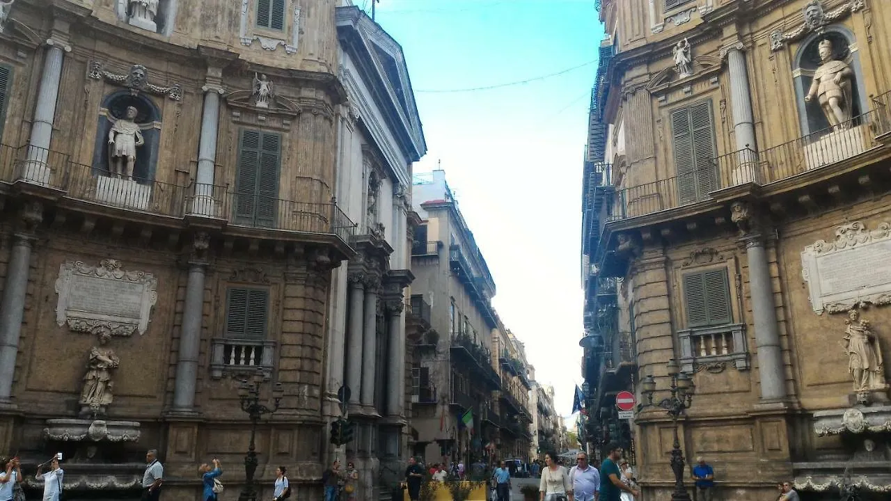 Palazzo Viola Suite Panoramica Palermo Lägenhet